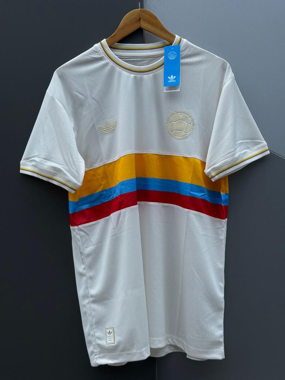 Colección Deportiva & Pasión Tricolor